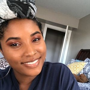 Meet your Posher, Michaela